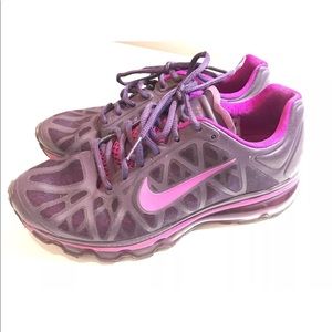 Women’s purple air max 360 size 9 running shoes
